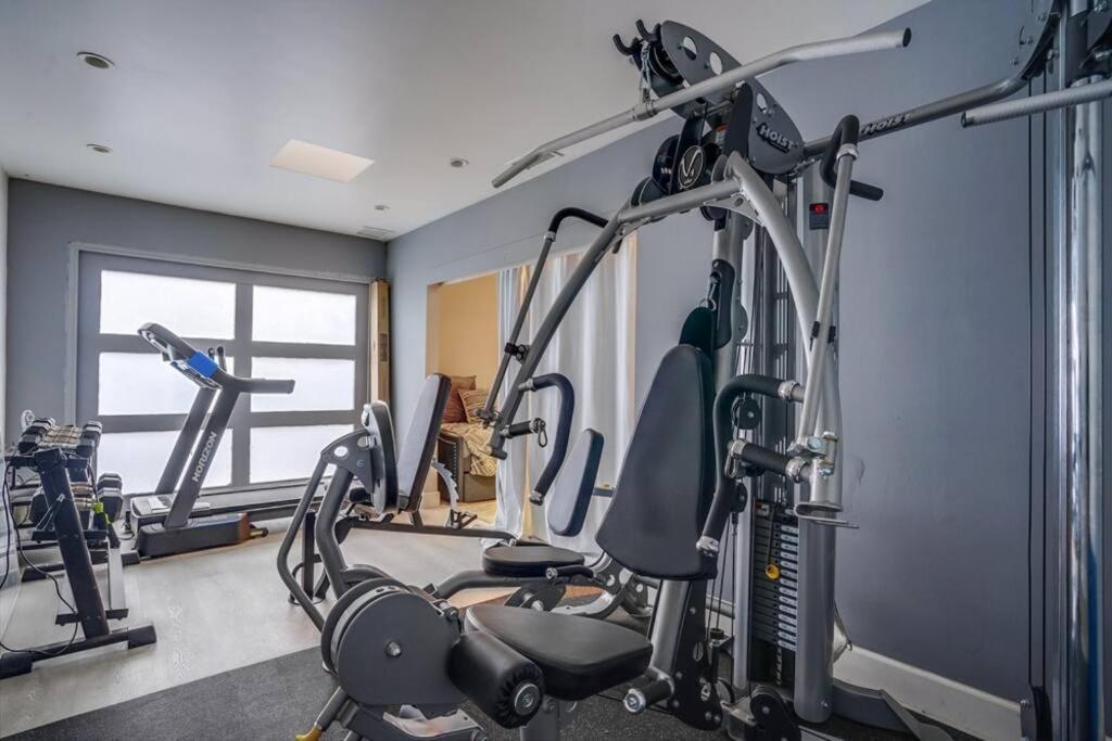 Ferienhaus Hollywood Hills Retreat: Private Gym & Steam *