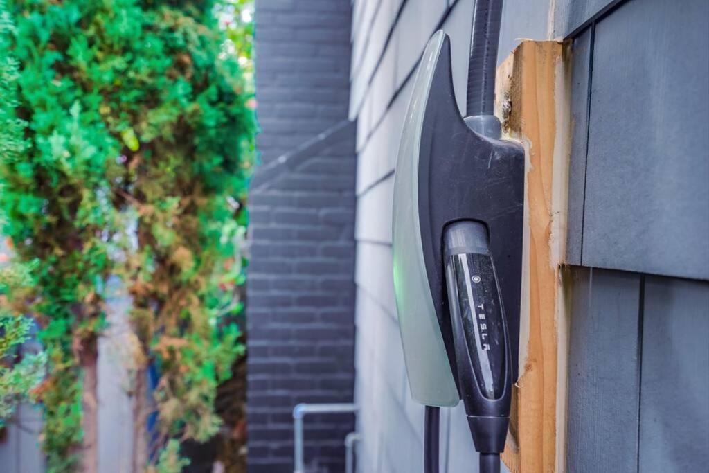 Hollywood Hills Retreat: Private Gym & Steam Casa vacanze